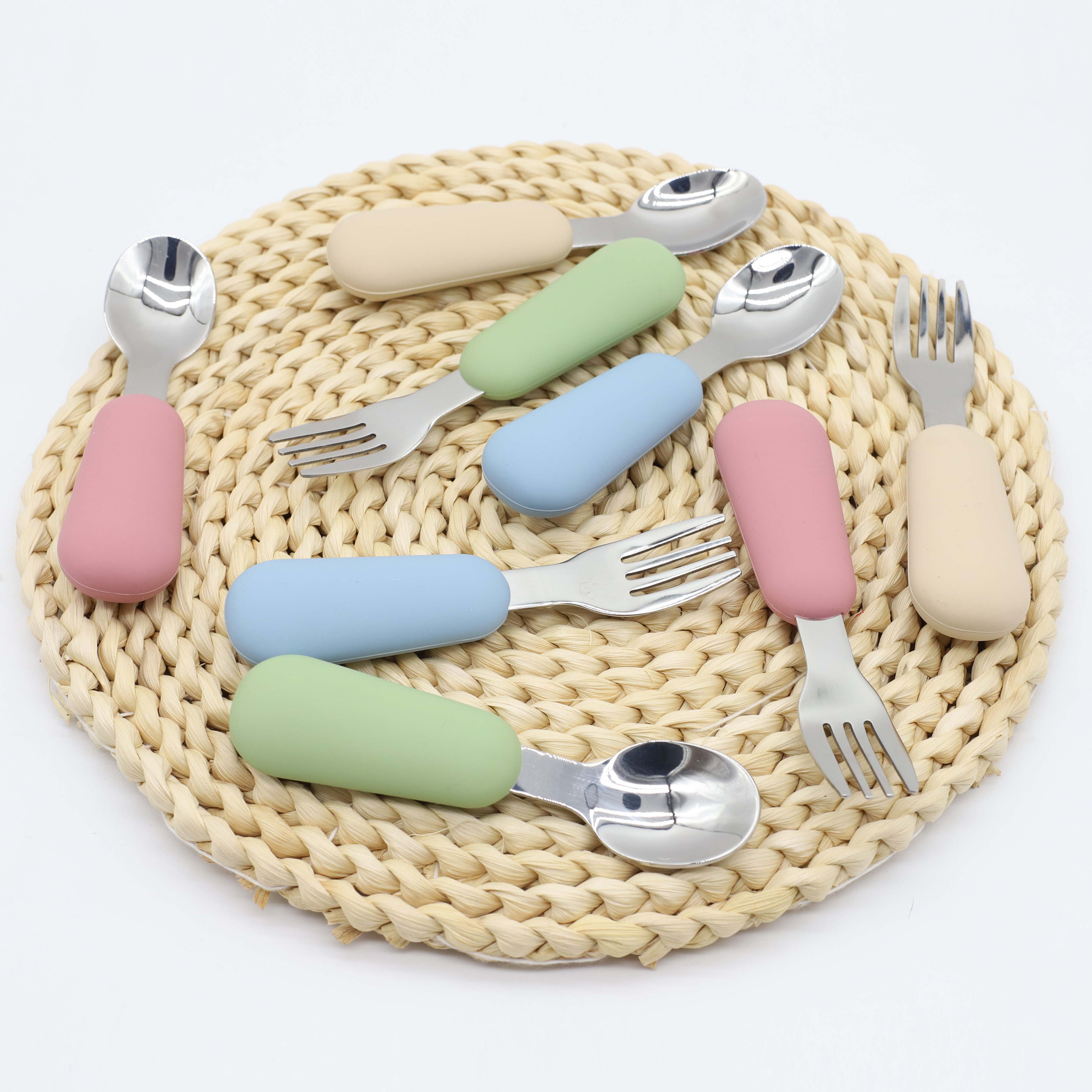 シリコーンステンレス鋼スプーンフォーク食品グレード 304  - Baby Food Utensil のレビューと価格