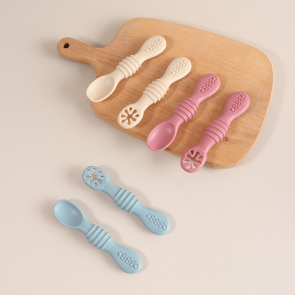 2個入りシリコン製ベビー用スプーンセット - ソフトな初期段 - Self Feed Spoon のレビューと価格