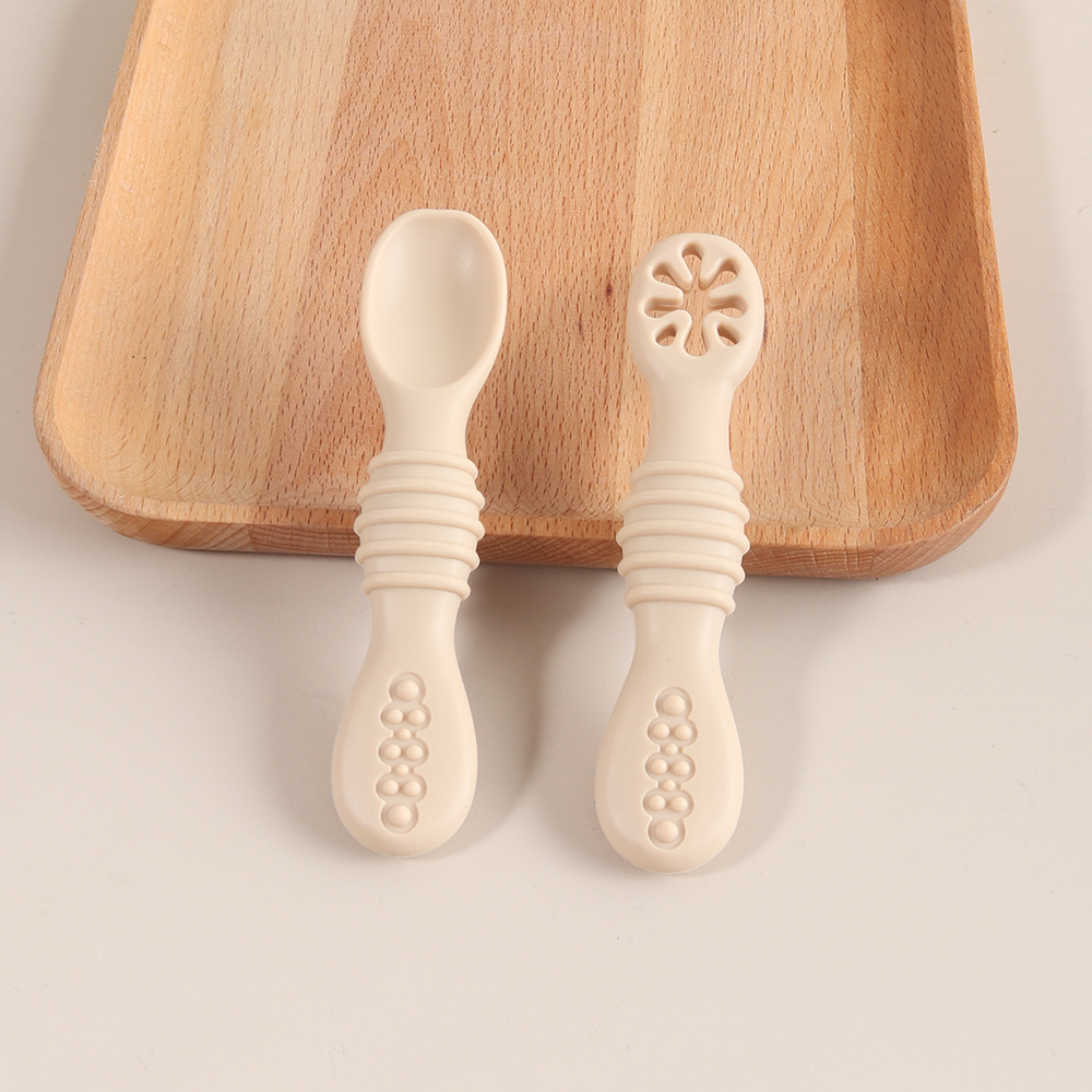 2個入りシリコン製ベビー用スプーンセット - ソフトな初期段 - Self Feed Spoon のレビューと価格