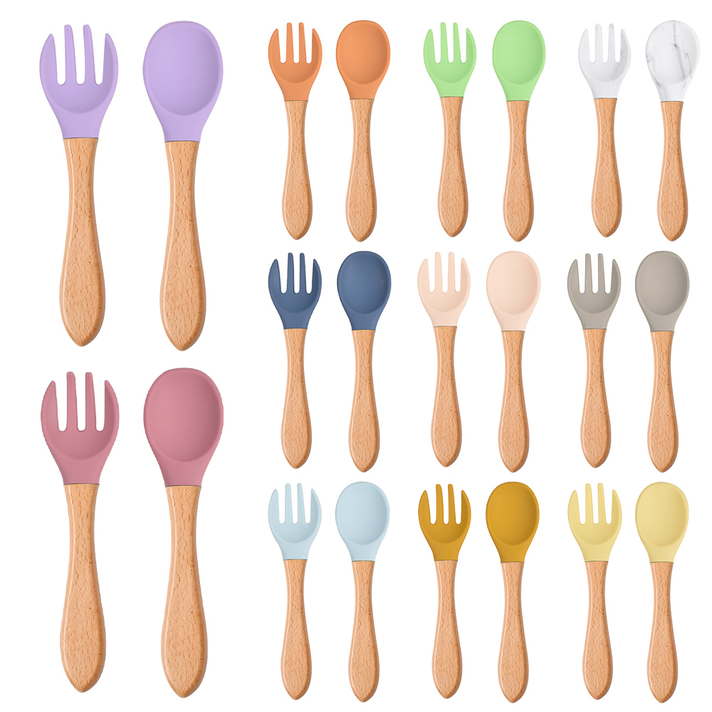 2 ピース/セットベビーシリコーンスプーンフォーク木製ハンド - Baby Food Utensil のレビューと価格